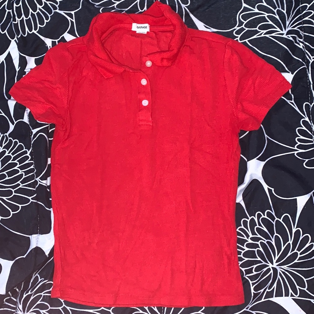 Garage xs red collar top